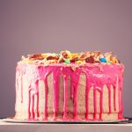 3 Can’t-Resist Candy Bar Cake Recipes